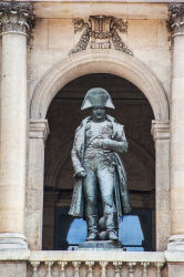 Statue de Napoléon Bonaparte à l'hôtel des Invalides